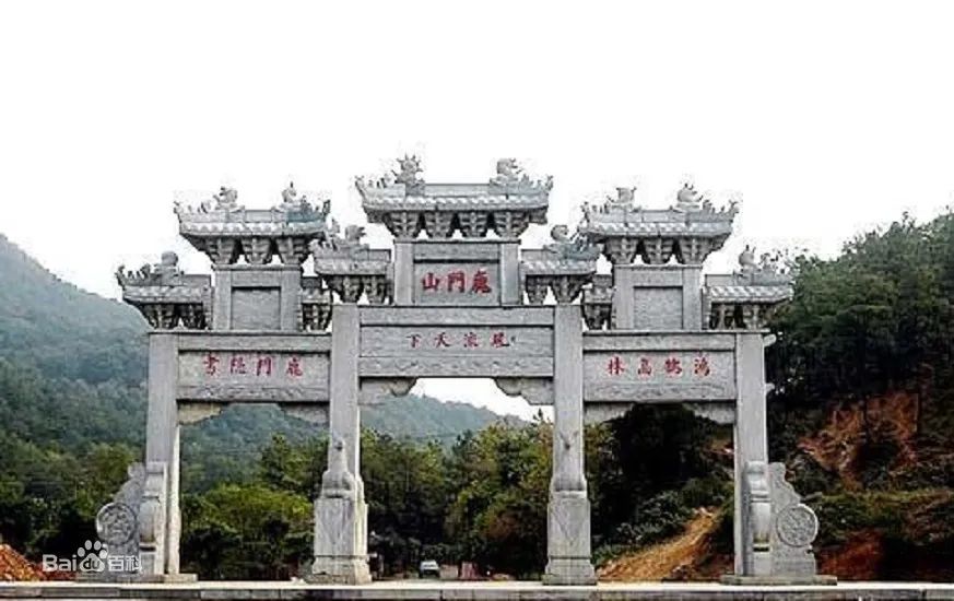 穿汉服免费入园:2022国庆期间多地景点开展穿汉服免费入园活动