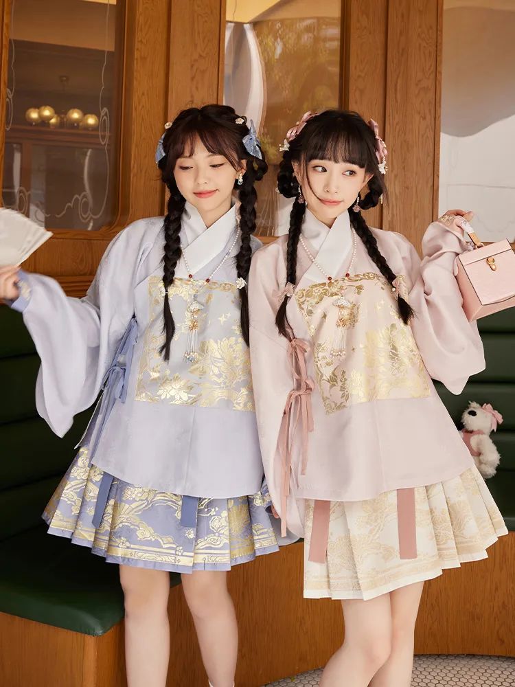 就在这一日，圆领袍199，十三余、重回、汉尚，众商家汇集上新，众多新品等你来！