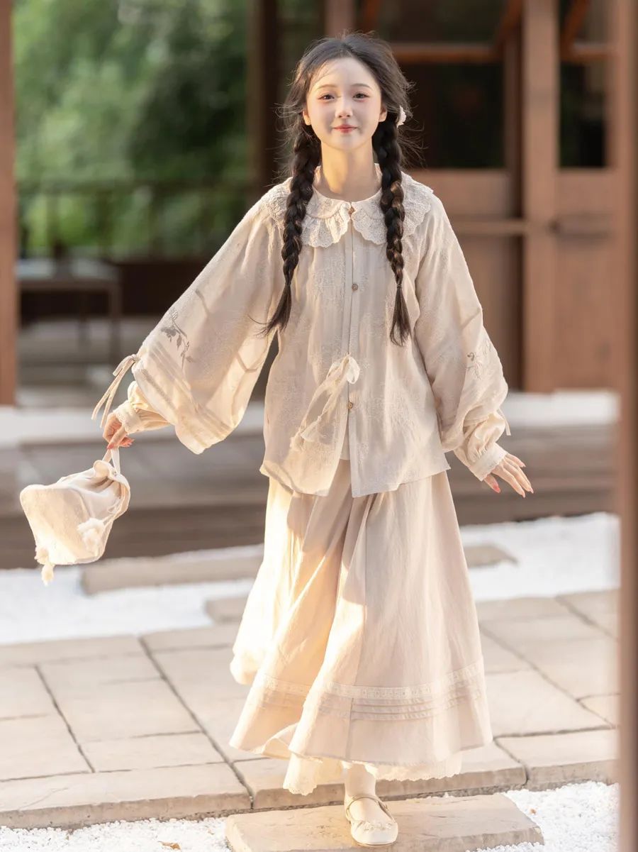 ​拒相思一枝独秀，瑶遇见神鹿经久不衰，2022年8月淘宝汉服商家单品销量排名