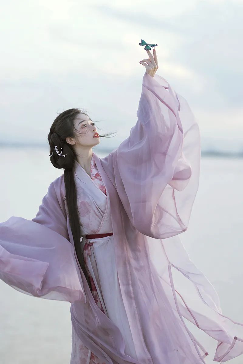 飞机袖48、八分裙65、长比甲99，上新精品合集，瞳莞、钟灵记、梨花渡与你有约！