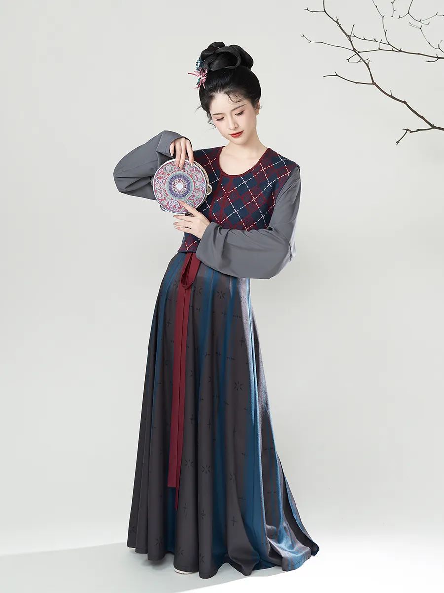 就在这一日，圆领袍199，十三余、重回、汉尚，众商家汇集上新，众多新品等你来！