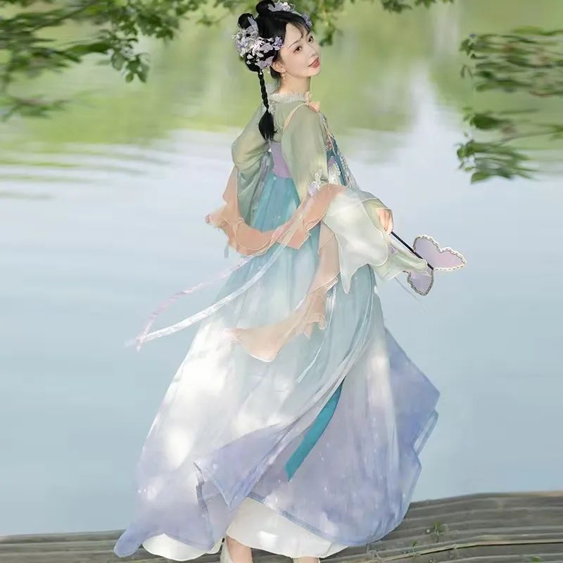 ​拒相思一枝独秀，瑶遇见神鹿经久不衰，2022年8月淘宝汉服商家单品销量排名