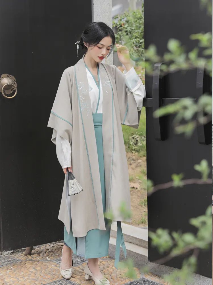 就在这一日，圆领袍199，十三余、重回、汉尚，众商家汇集上新，众多新品等你来！