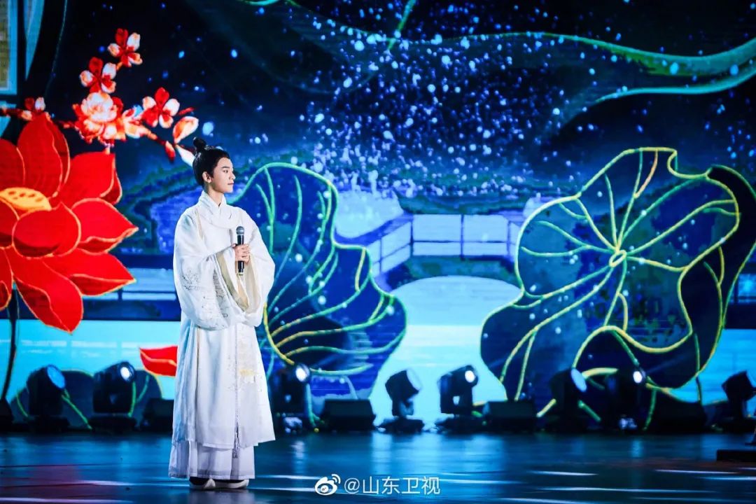 八大电视台中秋晚会的汉服战争,看谁家更胜一筹!