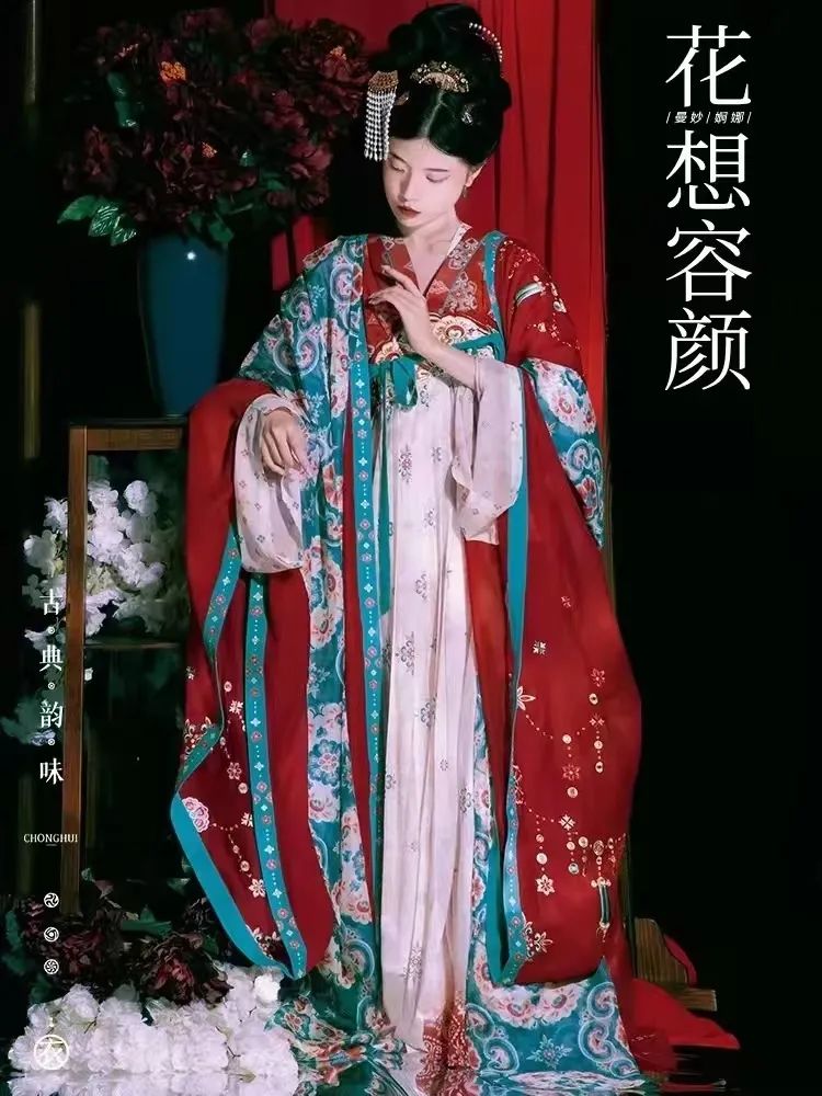 ​拒相思一枝独秀，瑶遇见神鹿经久不衰，2022年8月淘宝汉服商家单品销量排名