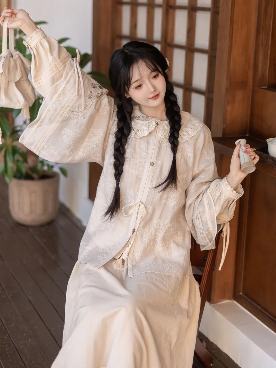 ​拒相思一枝独秀，瑶遇见神鹿经久不衰，2022年8月淘宝汉服商家单品销量排名