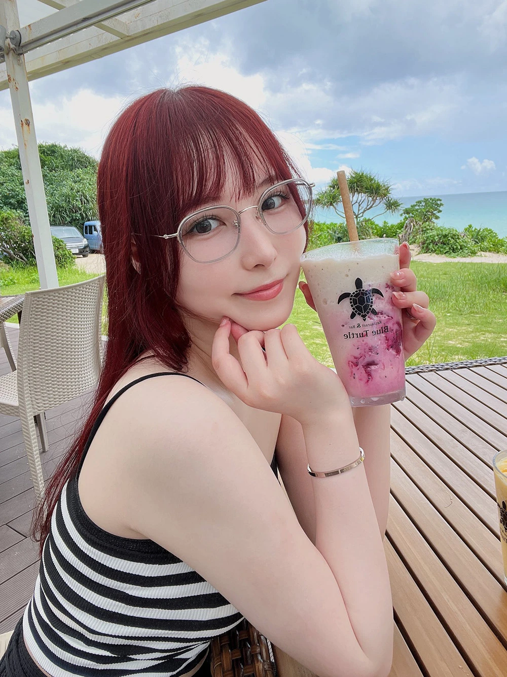 粉丝大赞：超级会唱！人气女优 香水纯 不仅大秀惊艳歌喉，更将携手 石川澪 举行演唱会活动