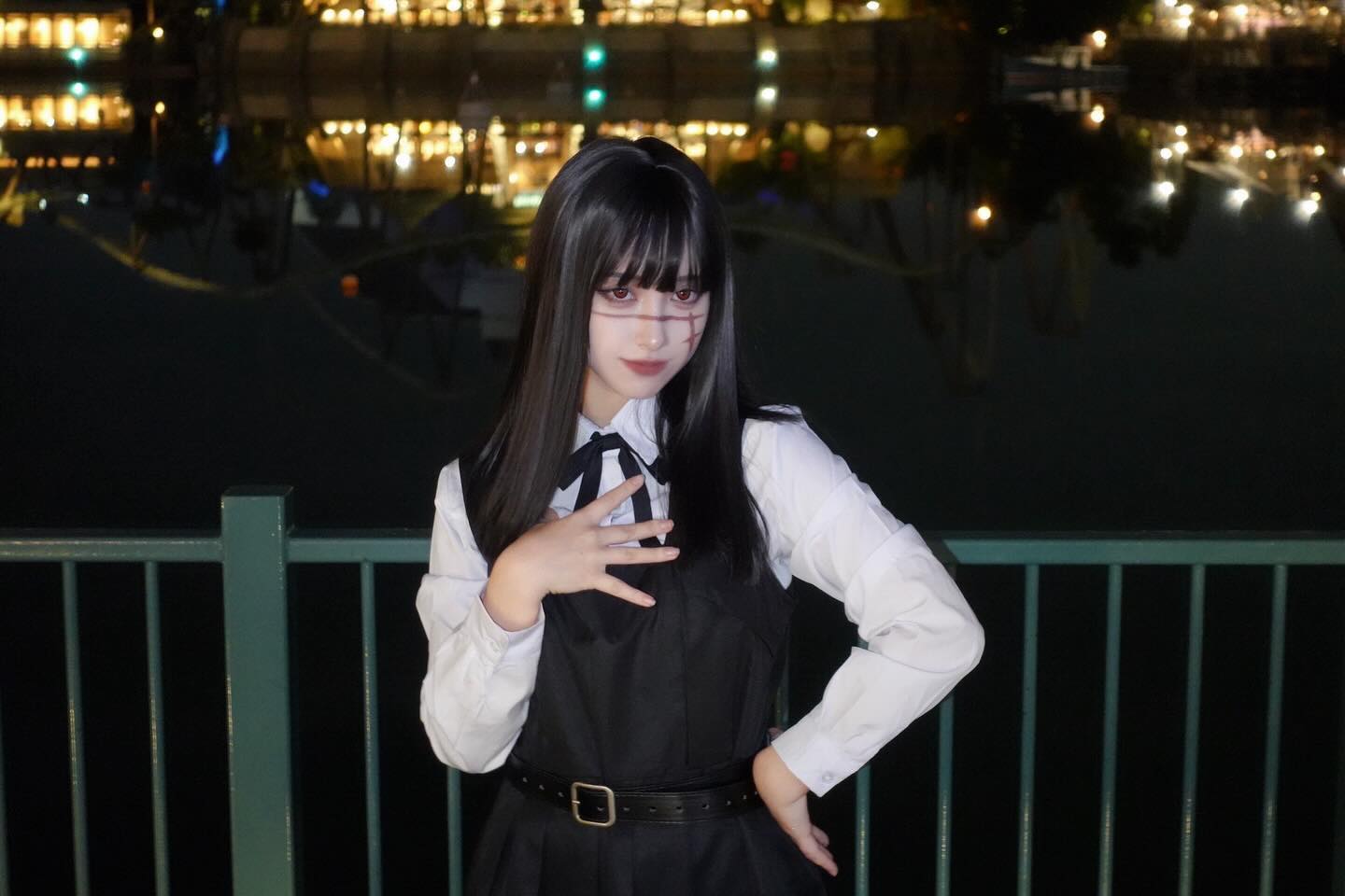 日Coser神还原《胆大党》绫濑桃！「超萌大眼＋羞涩神情」直逼本尊，网友赞表情管理太强