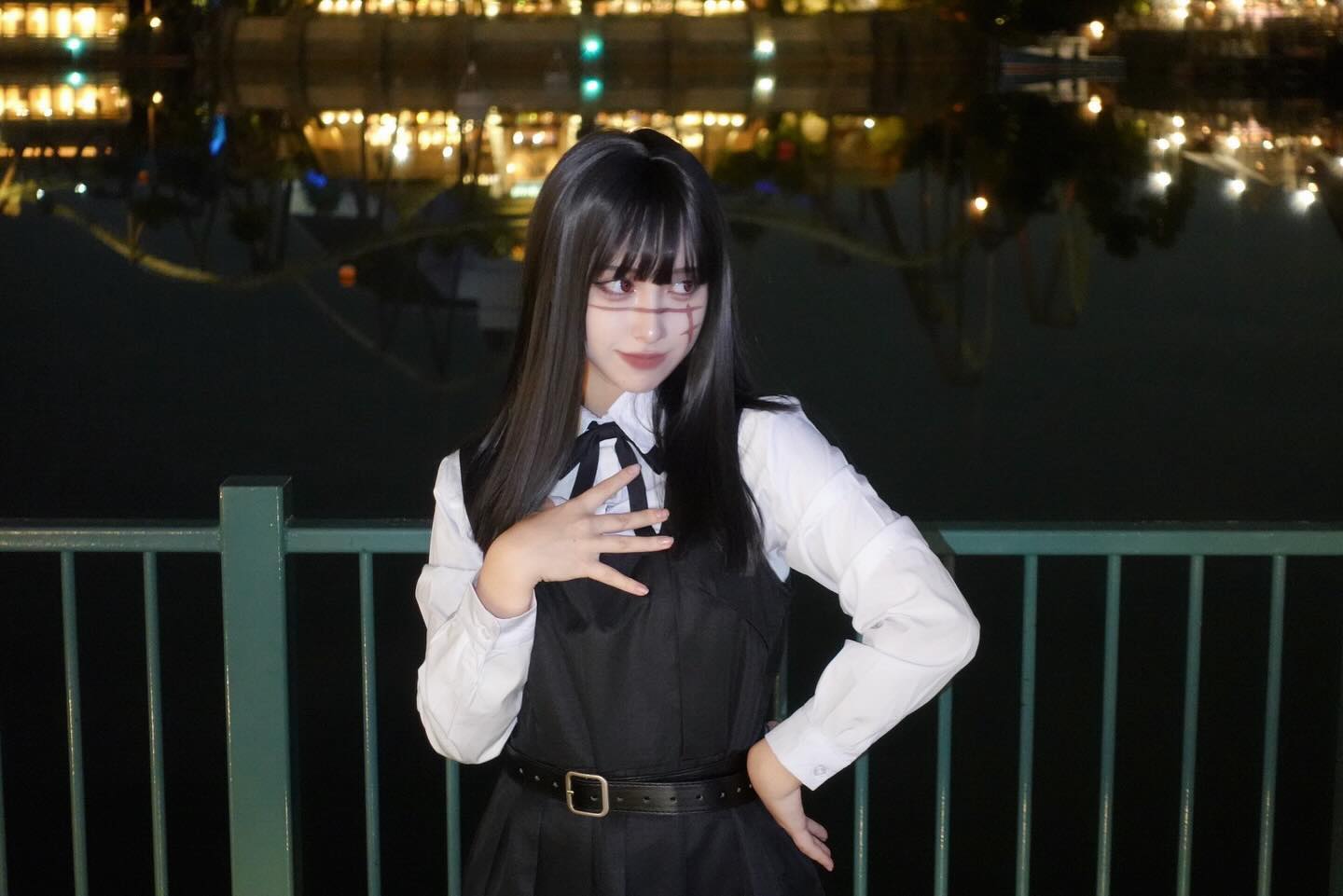 日Coser神还原《胆大党》绫濑桃！「超萌大眼＋羞涩神情」直逼本尊，网友赞表情管理太强