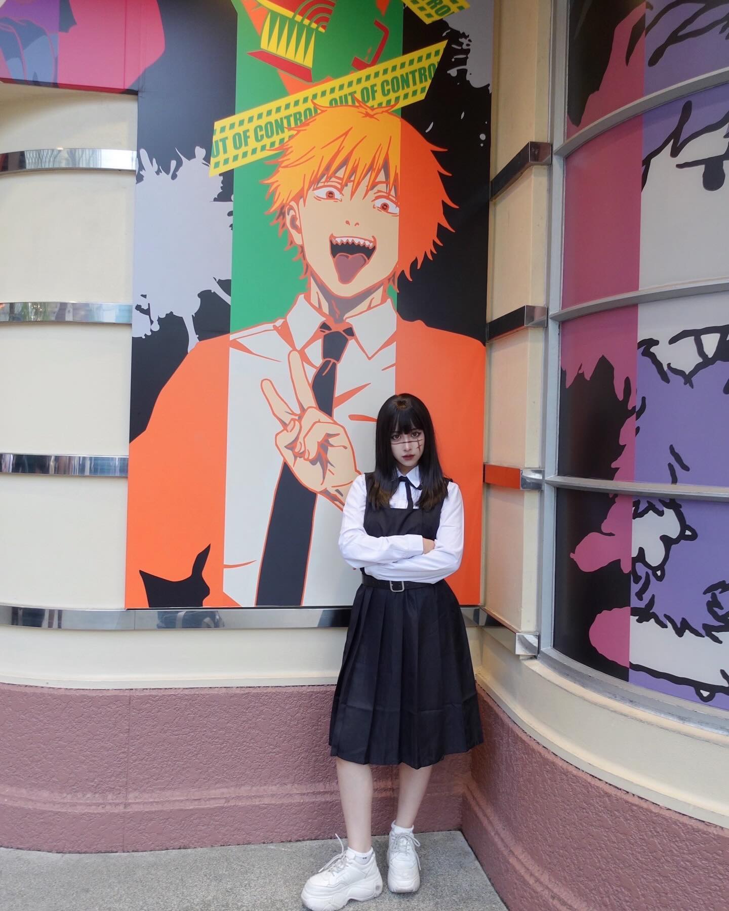 日Coser神还原《胆大党》绫濑桃！「超萌大眼＋羞涩神情」直逼本尊，网友赞表情管理太强