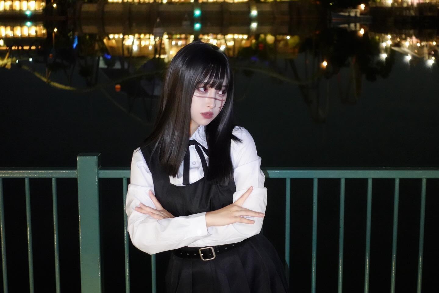 日Coser神还原《胆大党》绫濑桃！「超萌大眼＋羞涩神情」直逼本尊，网友赞表情管理太强