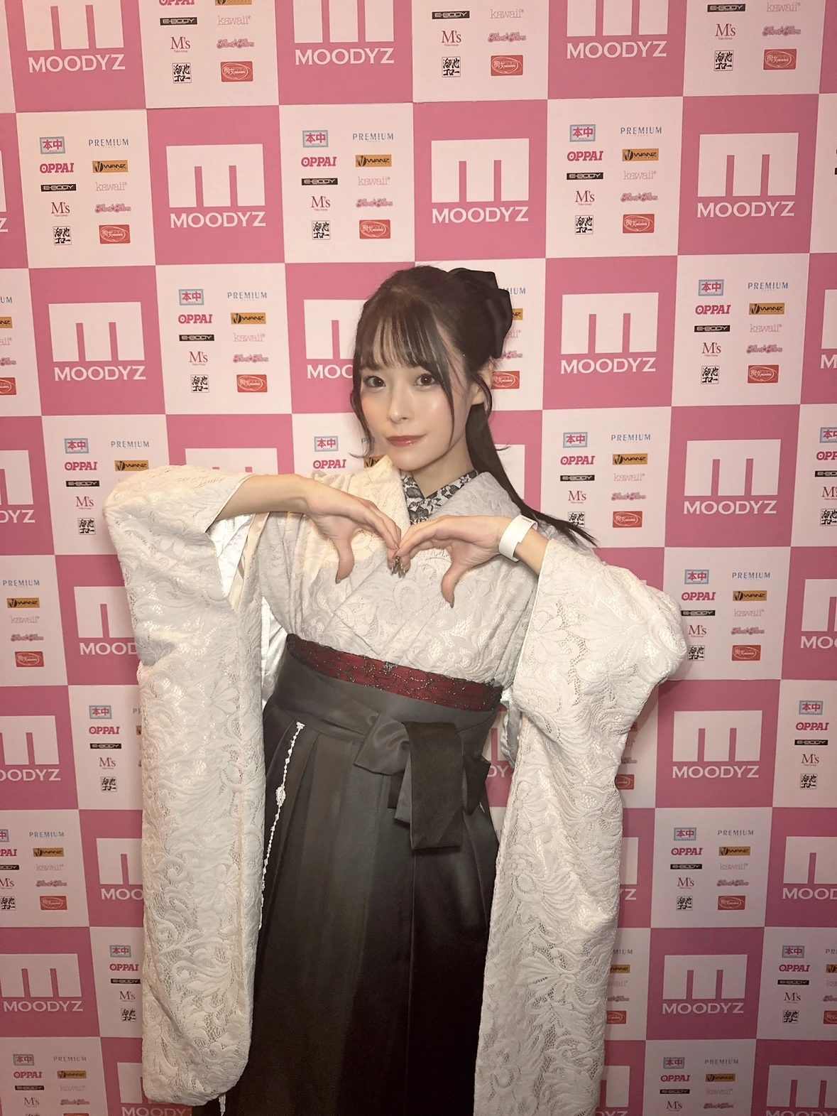 强势挤身「厂牌领头羊」！MOODYZ忘年会 重磅登场，由 石川澪 豪夺 “专属女优最高赏”