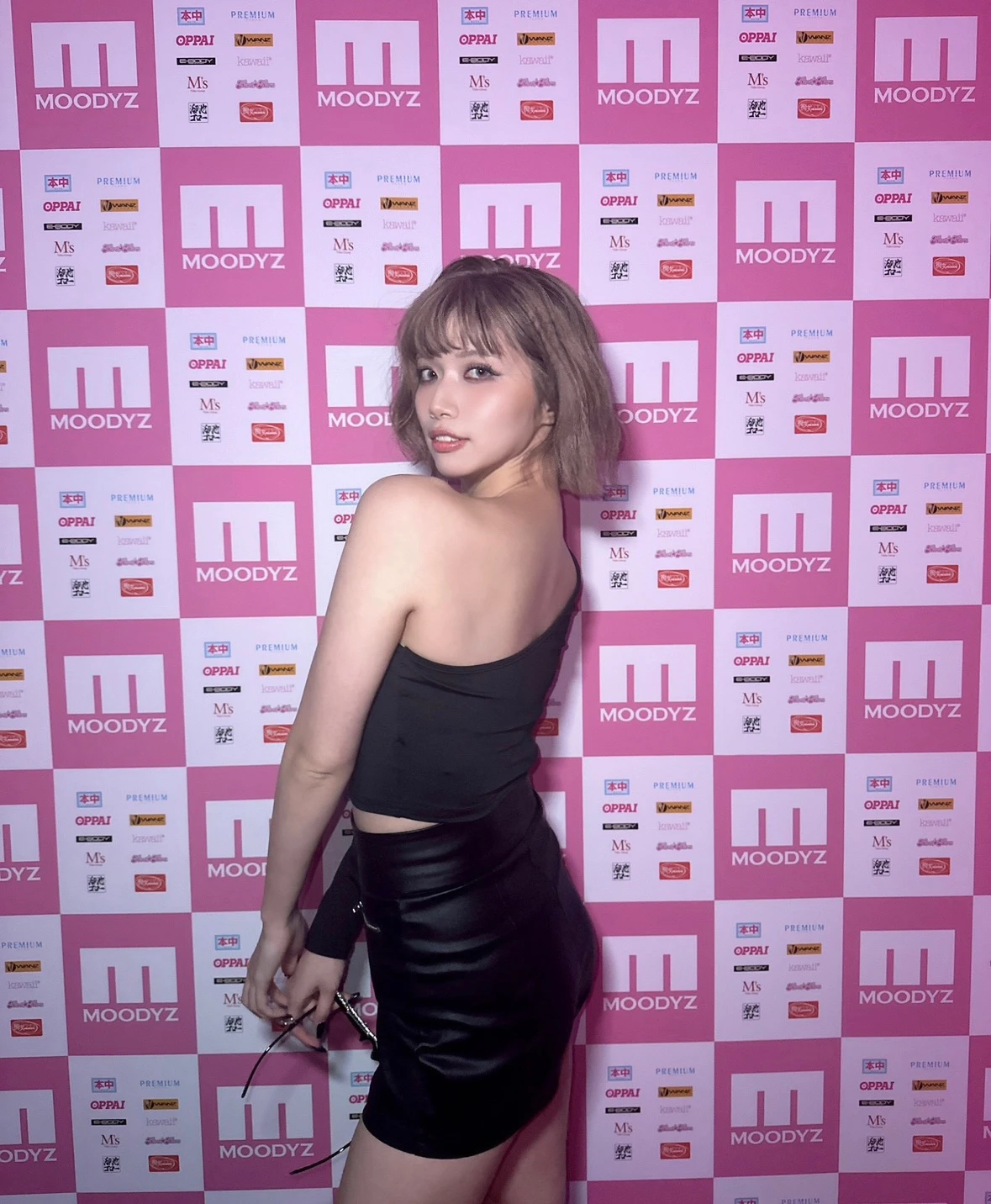 强势挤身「厂牌领头羊」！MOODYZ忘年会 重磅登场，由 石川澪 豪夺 “专属女优最高赏”