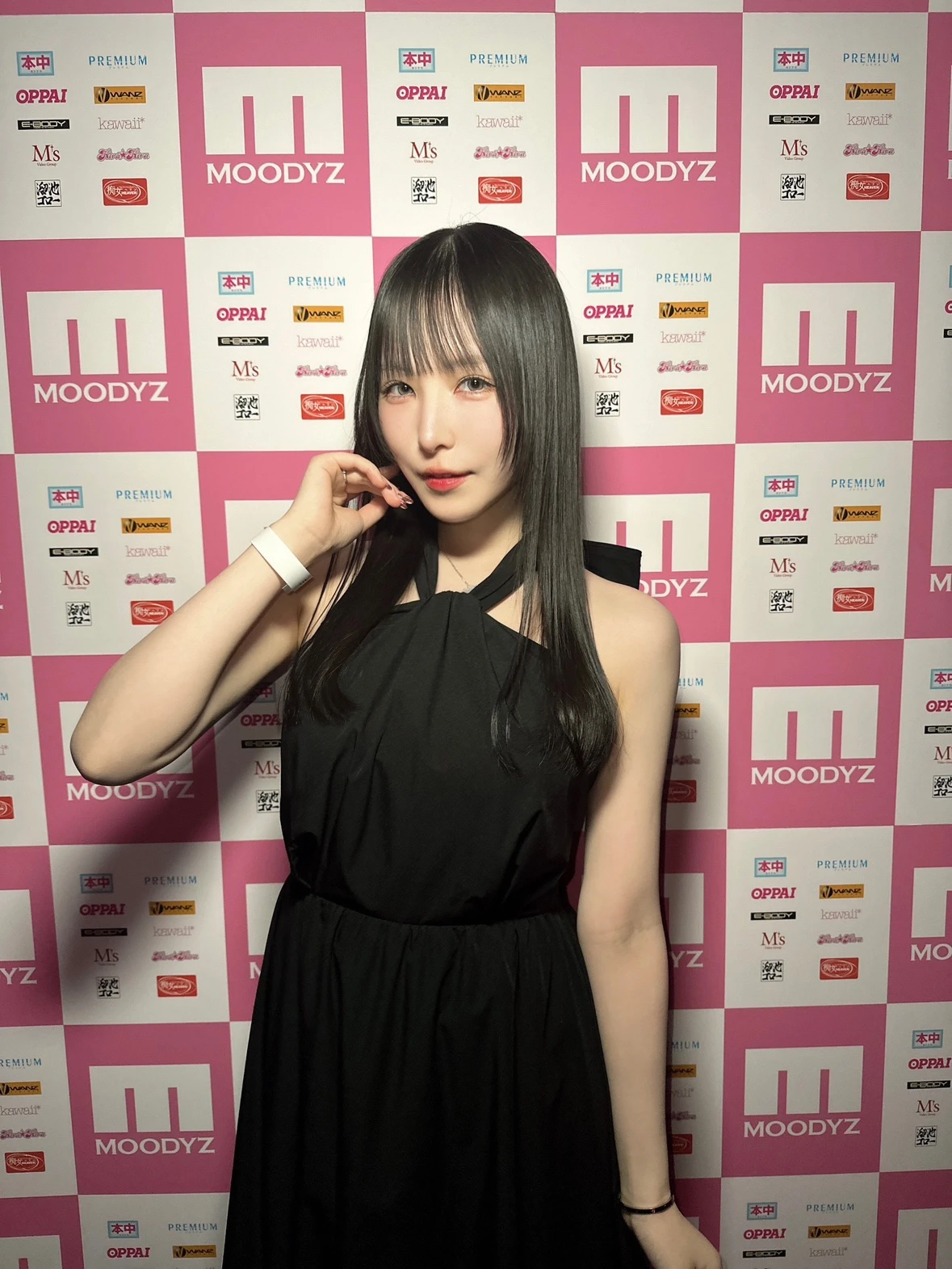 强势挤身「厂牌领头羊」！MOODYZ忘年会 重磅登场，由 石川澪 豪夺 “专属女优最高赏”