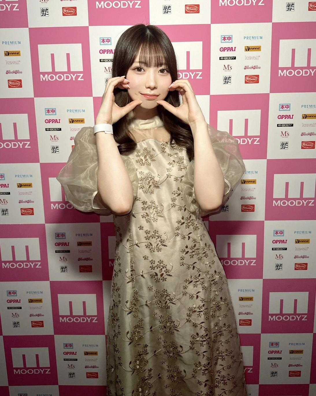 强势挤身「厂牌领头羊」！MOODYZ忘年会 重磅登场，由 石川澪 豪夺 “专属女优最高赏”