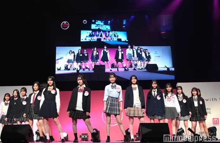 gnqzjo 2024年日本最可爱女高中生《はるあ》气质满分!击败4.2万人夺选美冠军!