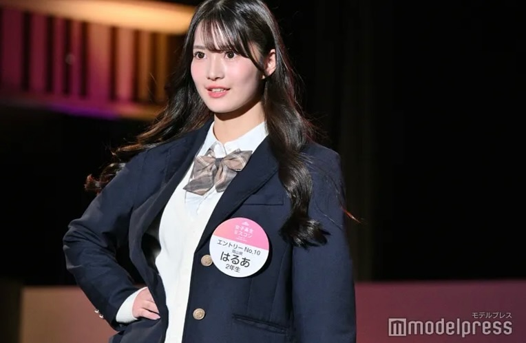 gowxnu 2024年日本最可爱女高中生《はるあ》气质满分!击败4.2万人夺选美冠军!