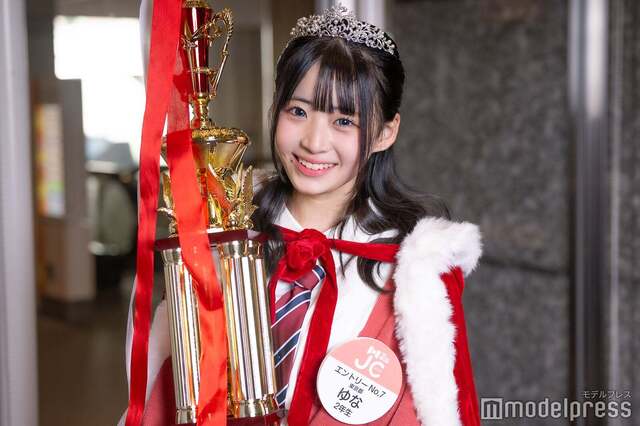 guvrwi 2024年日本最可爱女高中生《はるあ》气质满分!击败4.2万人夺选美冠军!