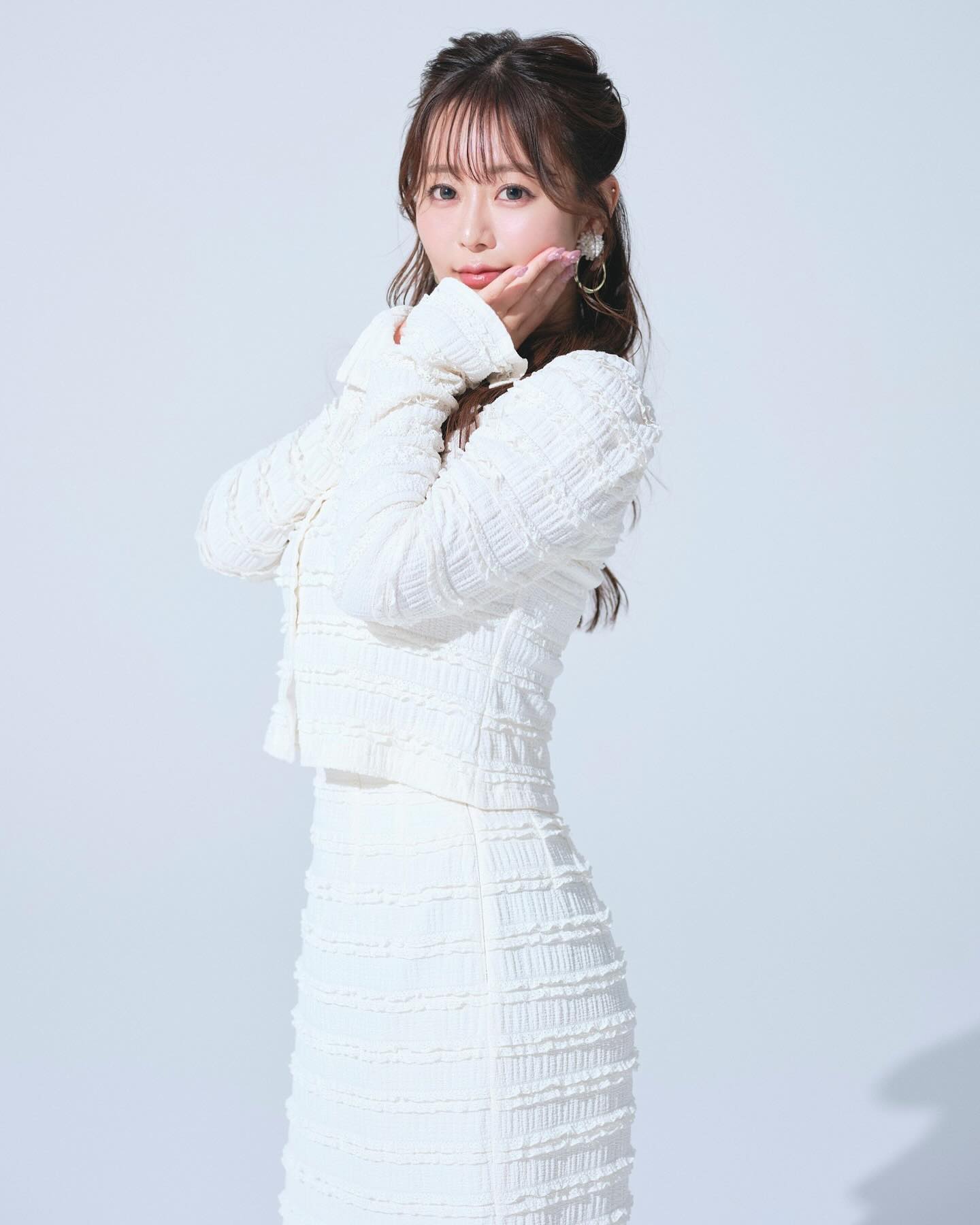 井口裕香被封「配音界最强 Body」，《光之美少女》、《食戟之灵》声优推出写真卖爆！