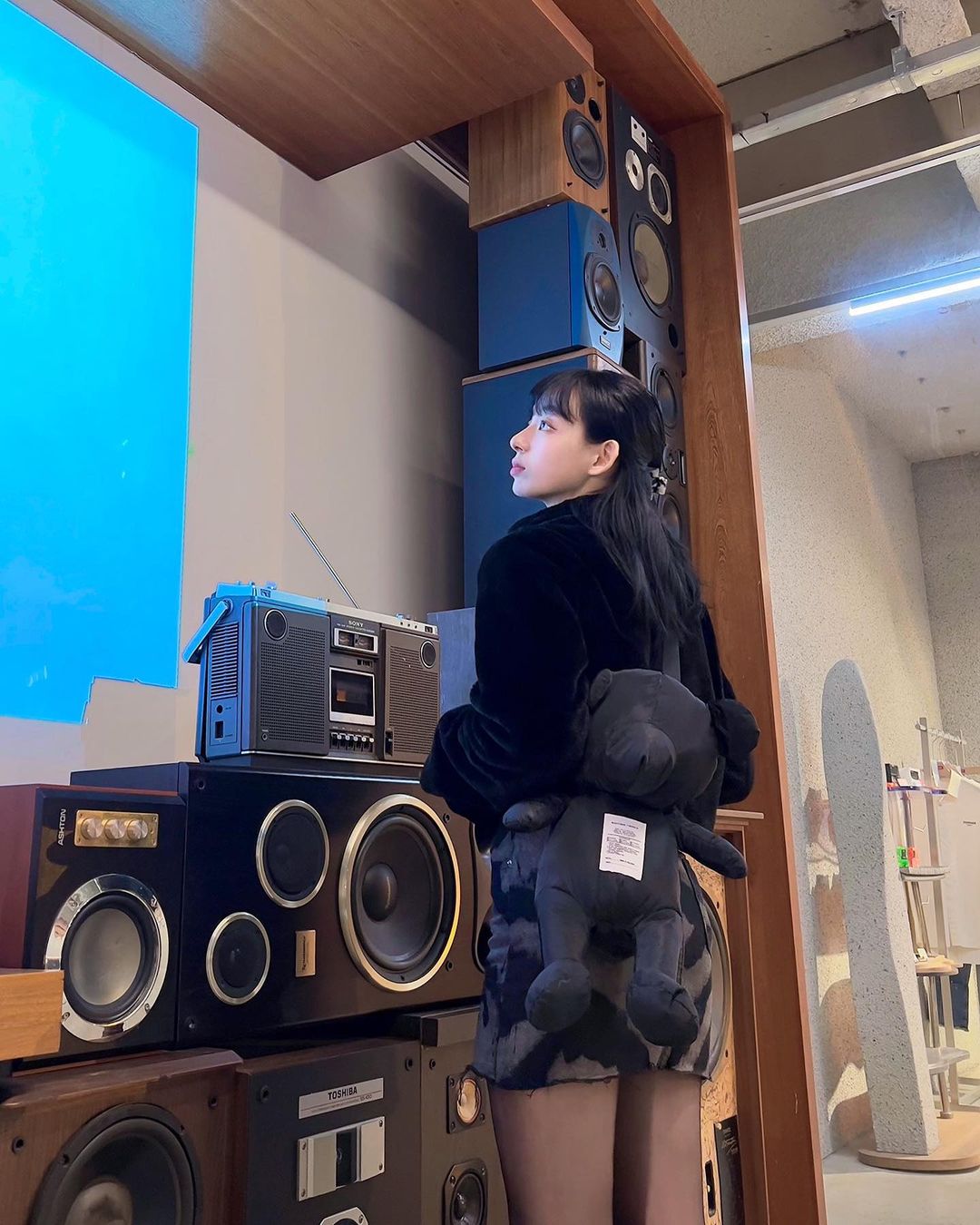 极品！22 岁韩国啦啦队女神河智苑「神级蜜大腿」超顶，网友大赞：看得口水都流出来了！