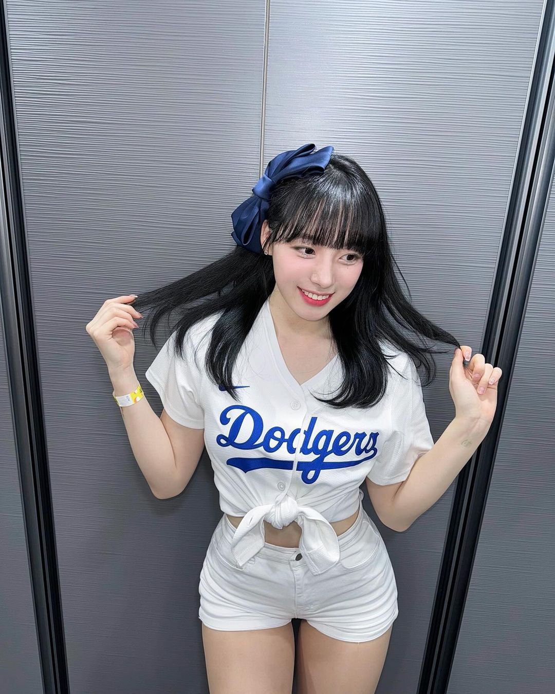 极品！22 岁韩国啦啦队女神河智苑「神级蜜大腿」超顶，网友大赞：看得口水都流出来了！