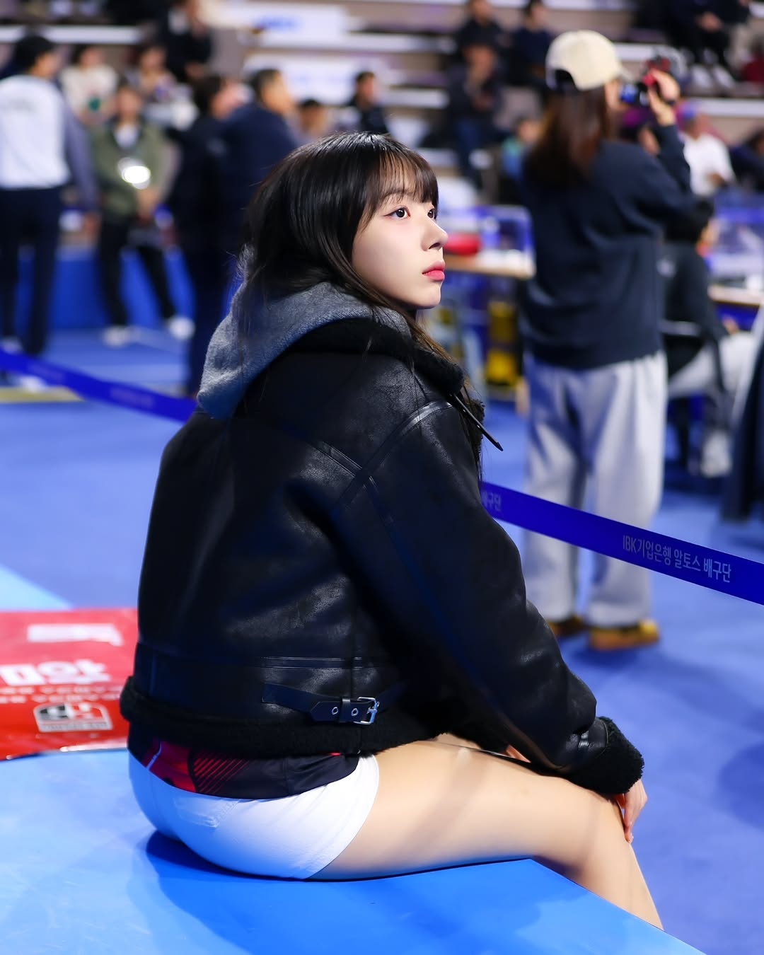 极品！22 岁韩国啦啦队女神河智苑「神级蜜大腿」超顶，网友大赞：看得口水都流出来了！