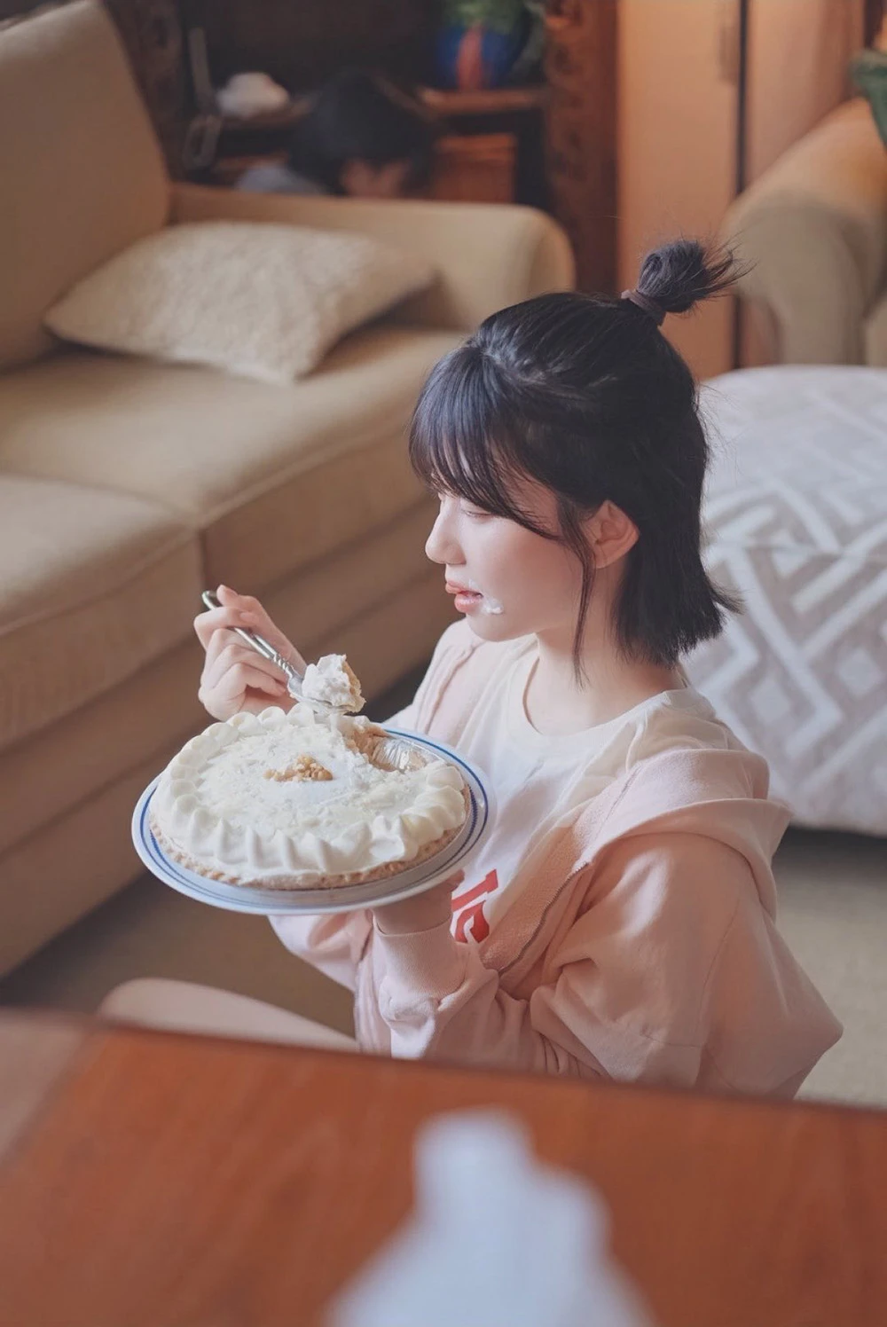 网友：由她开启新时代！写真偶像 濑戸环奈 重磅加盟 S1，出道贴文三小时缔造 “三百万” 观看