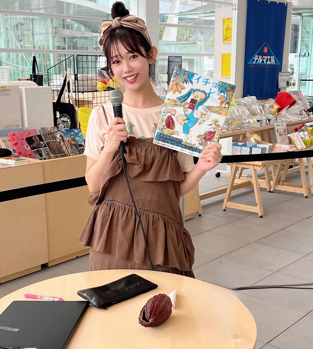 人美心善但不好惹！美女老师《堀江圣夏》大秀「徒手破砖」超强空手道黑带实力！